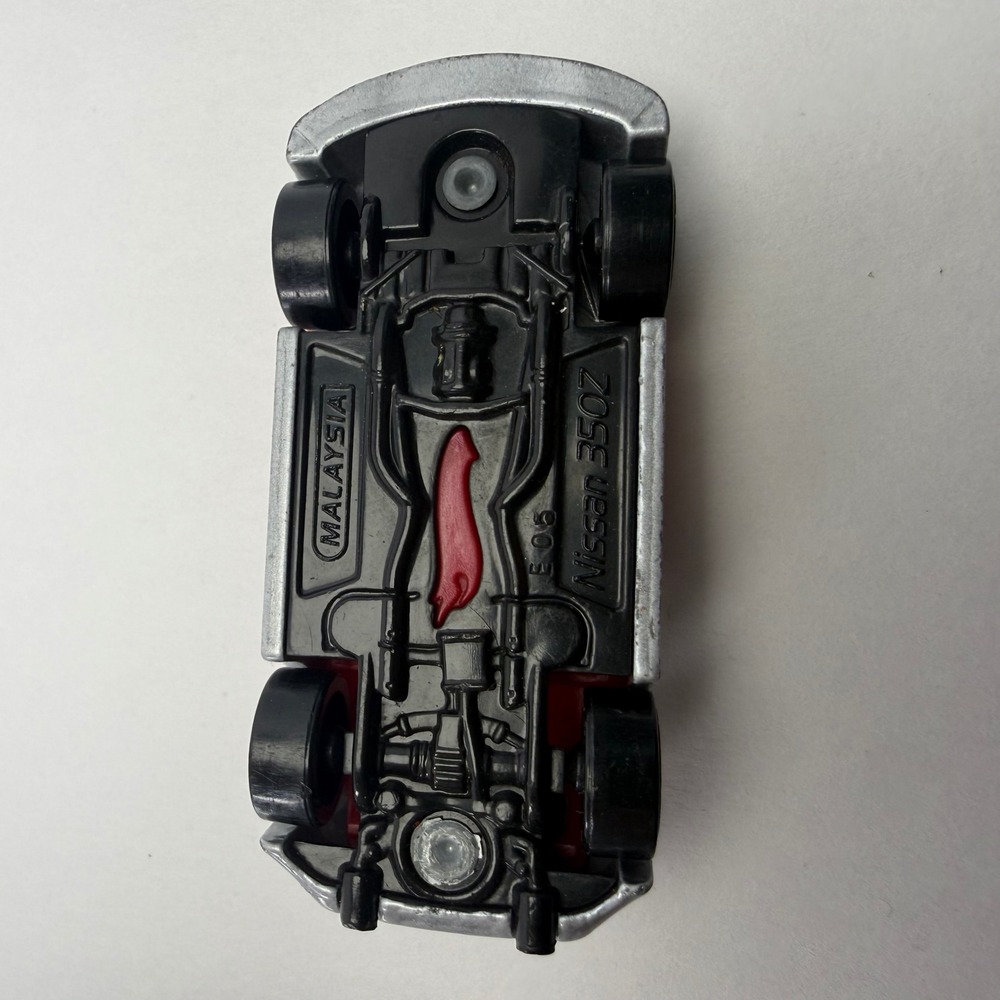 Hot Wheels Nissan 350Z Silver Flame Graphics Diecast Car 1/64 Scale 2006 E05 - Picture 6 of 6